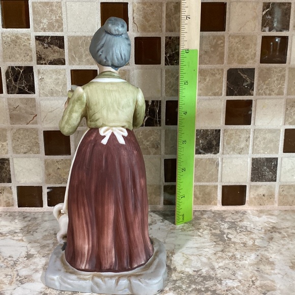 Homco Grandmother and pup figurine - Picture 6 of 6